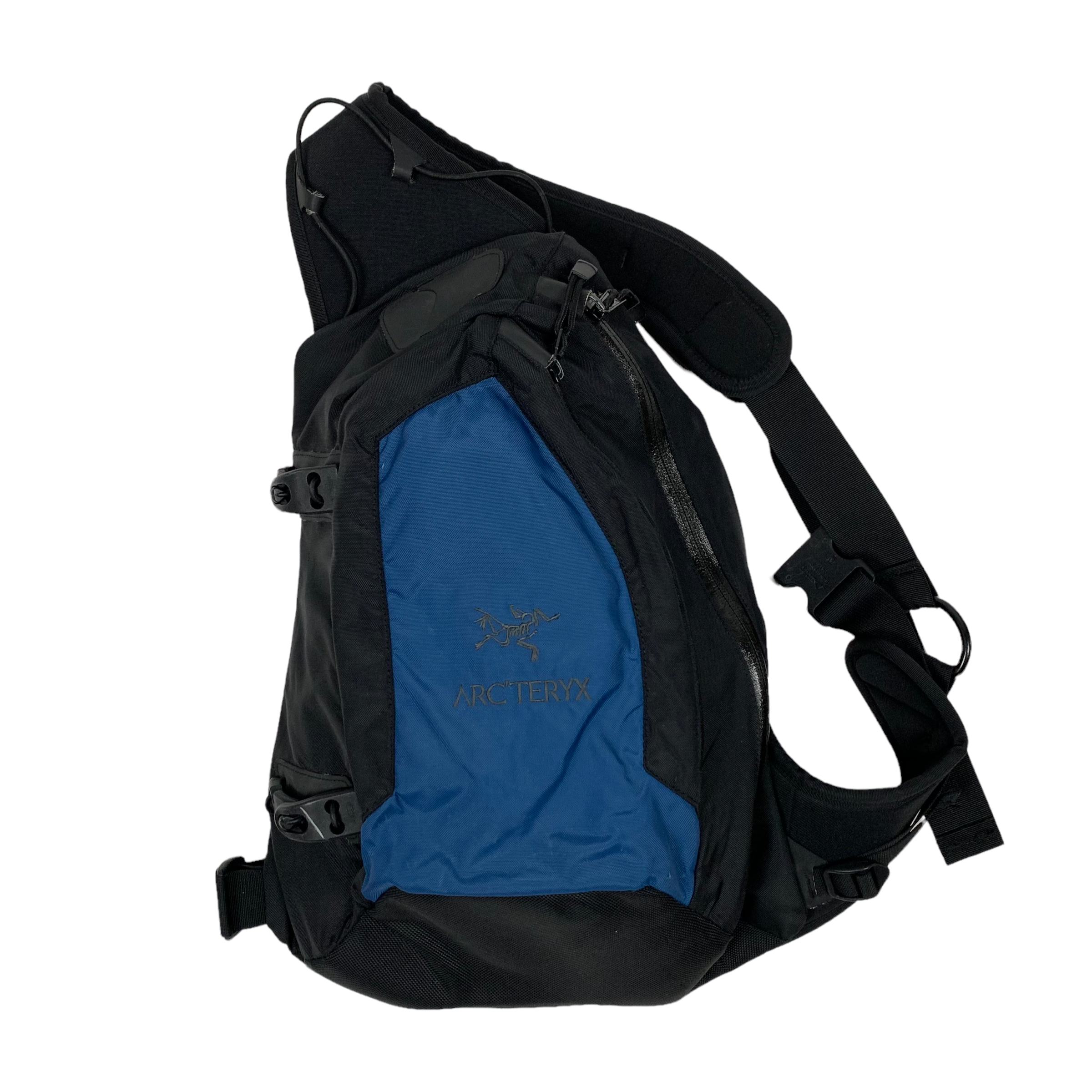 Arc'teryx Quiver Crossbody Sling Shoulder Backpack - 11L – Snafu