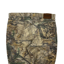 Load image into Gallery viewer, Wrangler Realtree Camo Denim Jeans - Size 36&quot;
