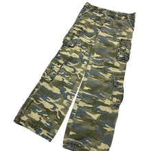 Load image into Gallery viewer, Women&#39;s Camo Ripstop Cargo Utility Pants - Size M
