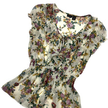 Load image into Gallery viewer, Women's Seduction Floral Top - Size M
