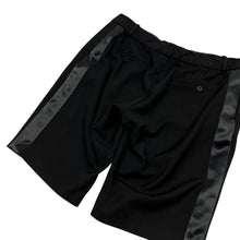 Load image into Gallery viewer, Women's Twill Tuxedo Shorts - Size L
