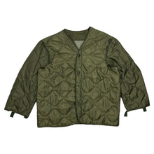 Load image into Gallery viewer, US Army Quilted Military Jacket Liner - Size XL
