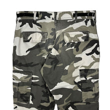 Load image into Gallery viewer, Civilian Camo Cargo Trousers - Size 34&quot;
