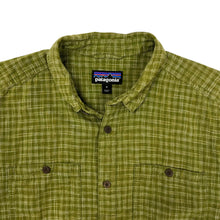 Load image into Gallery viewer, Patagonia Plaid Button Up - Size L
