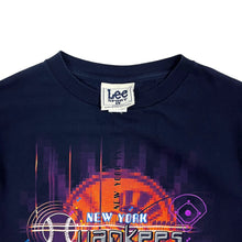 Load image into Gallery viewer, 2000 New York Yankees Baseball Skyline Tee - Size M
