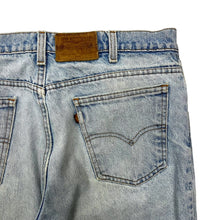 Load image into Gallery viewer, Levi’s 540 Denim Jeans - Size 34&quot;
