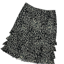 Load image into Gallery viewer, Women&#39;s Grayscale Cheetah Print Ruffled Skirt - Size M
