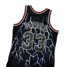 Load image into Gallery viewer, Chicago Bulls Pippen 33 Lightning Bolt Basketball Jersey - Size L
