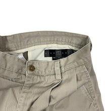 Load image into Gallery viewer, Nike Golf Pleated Shorts - Size 30&quot;

