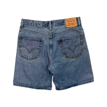 Load image into Gallery viewer, Levi&#39;s 550 Denim Shorts - Size 33&quot;
