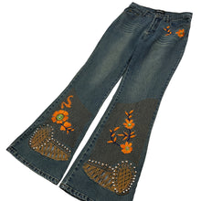 Load image into Gallery viewer, Women's Afontaine Flower Embellished Flared denim Jeans - Size
