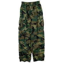 Load image into Gallery viewer, Women&#39;s Woodland Camo Nylon Cargo Pants - Size XS/S

