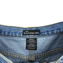 Load image into Gallery viewer, Women&#39;s No Boundaries Floral Denim Shorts - Size S
