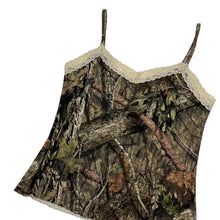 Load image into Gallery viewer, Women&#39;s Realtree Top - Size L

