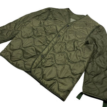 Load image into Gallery viewer, US Army Quilted Military Jacket Liner - Size XL
