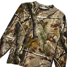 Load image into Gallery viewer, Realtree Camo Long Sleeve - Size M
