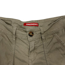 Load image into Gallery viewer, Women's UnionBay Cargo Shorts - Size S
