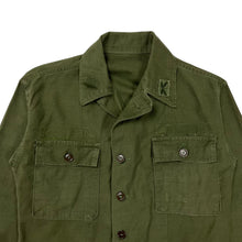Load image into Gallery viewer, US Army OG-107 Button Up - Size L

