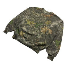Load image into Gallery viewer, Mossy Oak Realtree Camo Crewneck Sweatshirt - Size L
