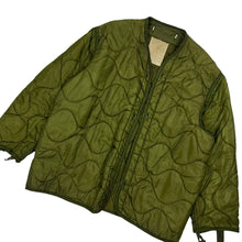 Load image into Gallery viewer, US Army Quilted Cold Weather Liner - Size M/L
