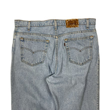Load image into Gallery viewer, Levi&#39;s 540 Relaxed Fit Denim Jeans - Size 38&quot;
