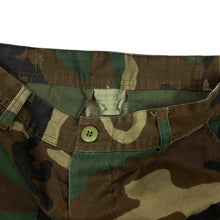 Load image into Gallery viewer, US Army Woodland Camo Cargo Pants - 34"
