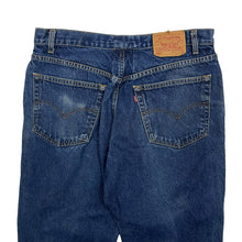 Load image into Gallery viewer, Levi’s 550 Denim Jeans - Size 36”
