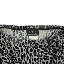 Load image into Gallery viewer, Women&#39;s Grayscale Cheetah Print Ruffled Skirt - Size M
