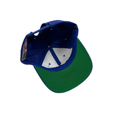 Load image into Gallery viewer, Deadstock NY Giants Starter Proline Snapback Hat - Adjustable
