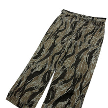 Load image into Gallery viewer, Ranger USA Made Tiger Camo Hunting Pants - Size 38"
