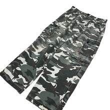 Load image into Gallery viewer, No Boundaries Civilian Camo Cargo Convertible Pants - Size 32"
