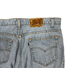 Load image into Gallery viewer, Levi&#39;s 540 Relaxed Fit Denim Jeans - Size 38&quot;
