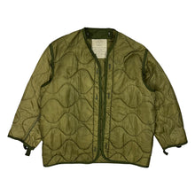 Load image into Gallery viewer, 1975 US Army Quilted Cold Weather Liner - Size S/M
