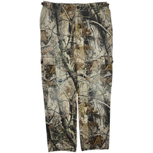 Load image into Gallery viewer, Cabella&#39;s Realtree Camo Cargo Pants - Size 36&quot;
