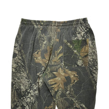 Load image into Gallery viewer, Mossy Oak Realtree Camo Sweatpants - Size M
