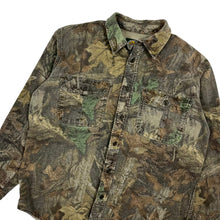 Load image into Gallery viewer, Cabela&#39;s Advantage Realtree Camo Hunting Shirt - Size L
