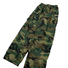 Load image into Gallery viewer, Women&#39;s Woodland Camo Nylon Cargo Pants - Size XS/S
