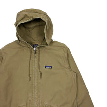 Load image into Gallery viewer, Patagonia Hooded Canvas Work Jacket - Size L
