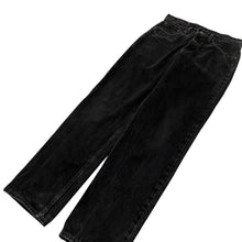 Load image into Gallery viewer, Levi's 550 USA Made Denim Jeans - Size 31"
