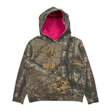 Load image into Gallery viewer, Women&#39;s Realtree Camo Contrast Stitched Hoodie - Size M
