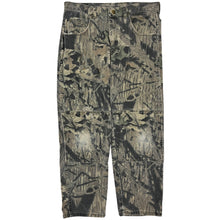 Load image into Gallery viewer, Wrangler Double Knee Realtree Camo Denim Jeans - Size 32"
