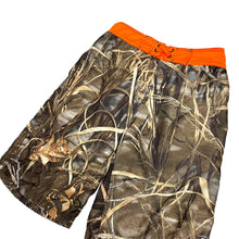 Load image into Gallery viewer, Realtree Hunting Board Shorts - Size XS
