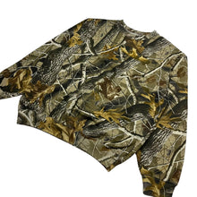 Load image into Gallery viewer, Realtree Hardwoods Camo Crewneck Sweatshirt - Size L/XL
