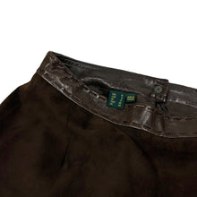 Load image into Gallery viewer, Women&#39;s Danier Suede Skirt - Size M
