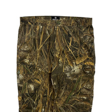 Load image into Gallery viewer, Beretta Realtree Camo Hunting Pants - Size 38&quot;
