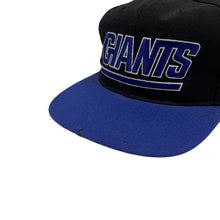 Load image into Gallery viewer, Deadstock NY Giants Starter Proline Snapback Hat - Adjustable
