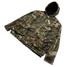 Load image into Gallery viewer, Mossy Oak Realtree Camo Insulated Jacket - Size L
