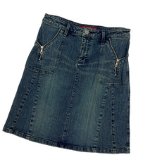 Load image into Gallery viewer, Women&#39;s Parasuco Denim Skirt - Size M

