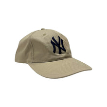 Load image into Gallery viewer, New York Yankees Hat - Adjustable
