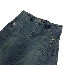 Load image into Gallery viewer, Women&#39;s Parasuco Denim Skirt - Size M
